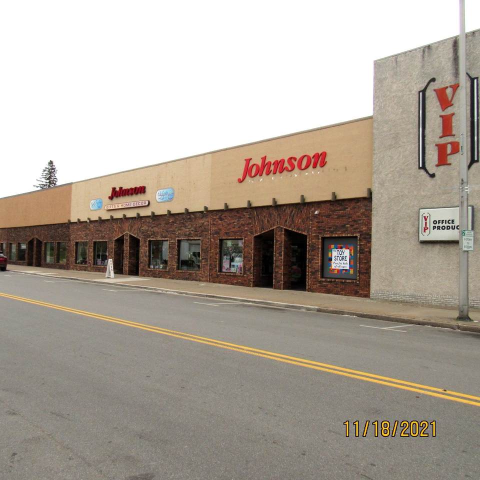 1021-1023 Main Street - Photo 1