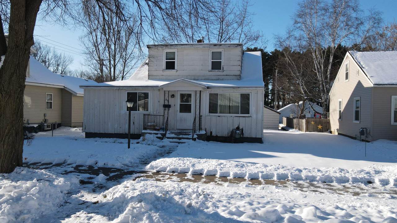 834 11TH AVENUE - Photo 1