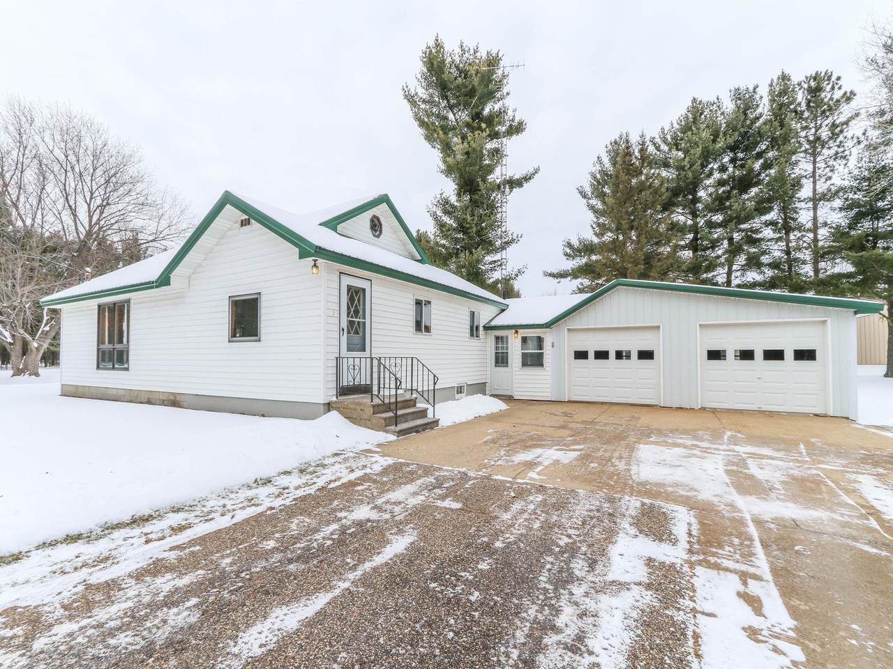 1476 Meadowview Drive - Photo 1