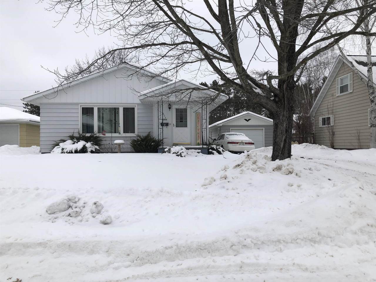 1604 12TH STREET - Photo 1