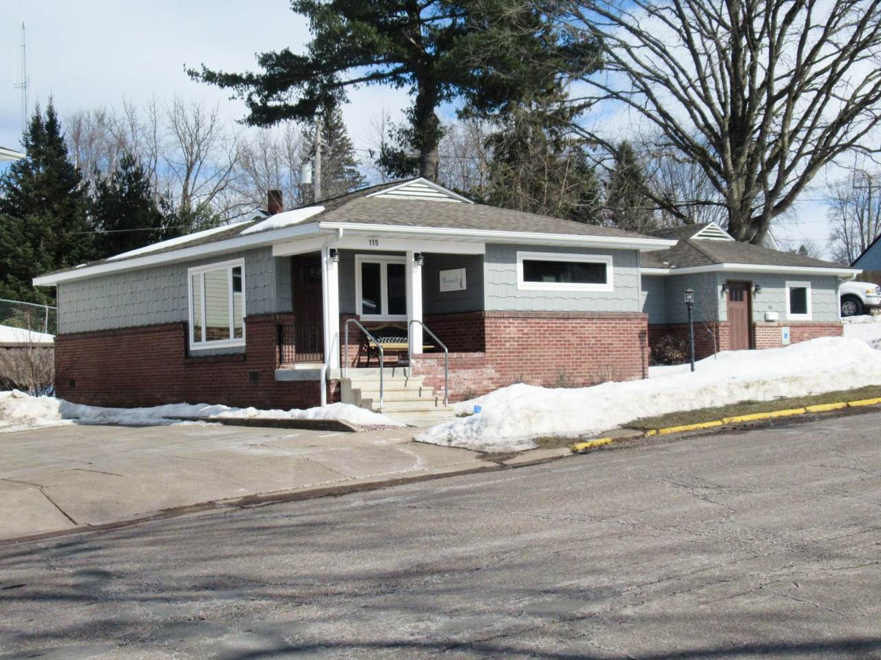 115 Perkins Street - Photo 1