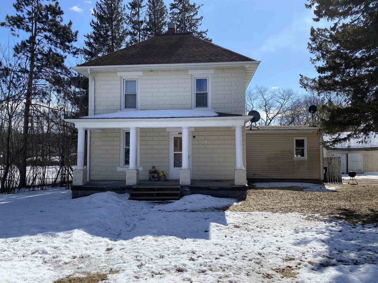 325 Blaine Street - Photo 1