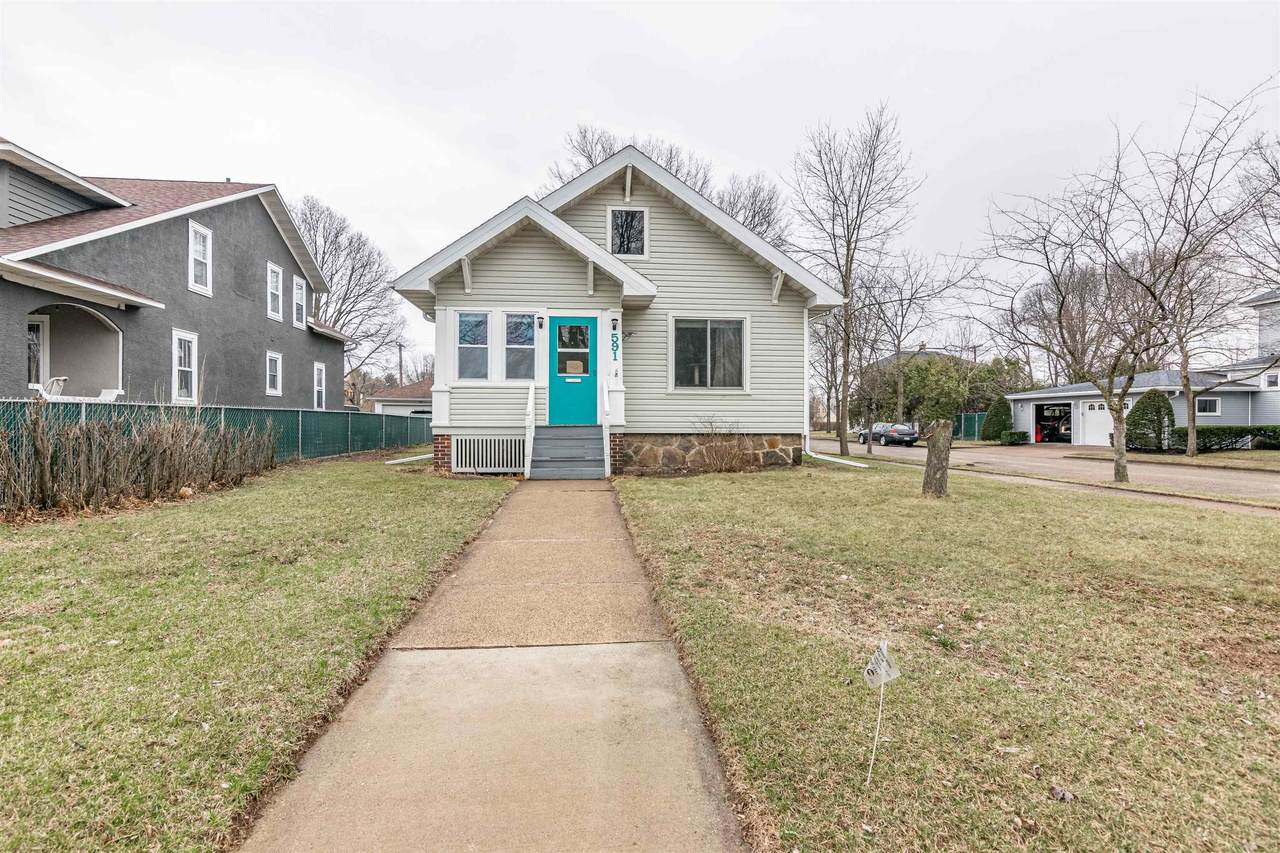 591 3RD STREET SOUTH - Photo 1