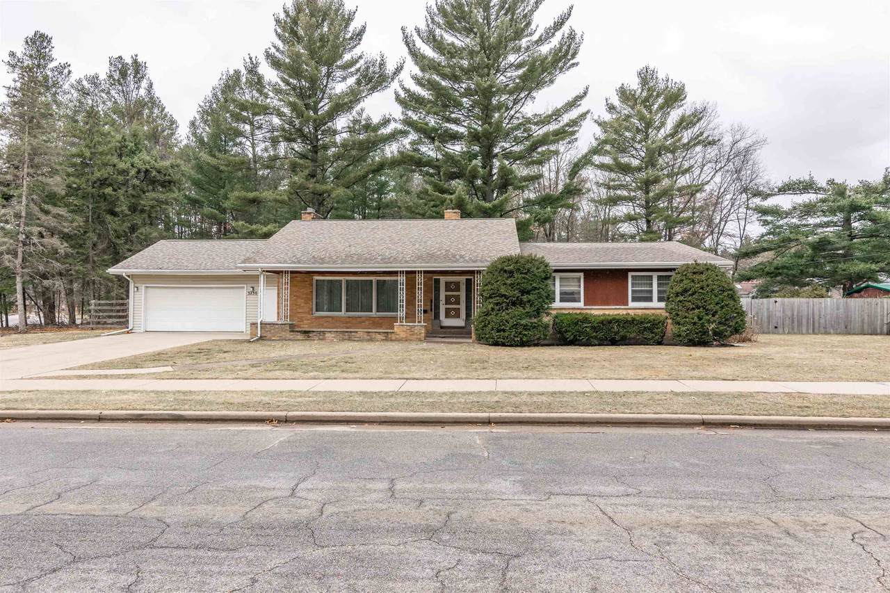 3230 Lincoln Street - Photo 1