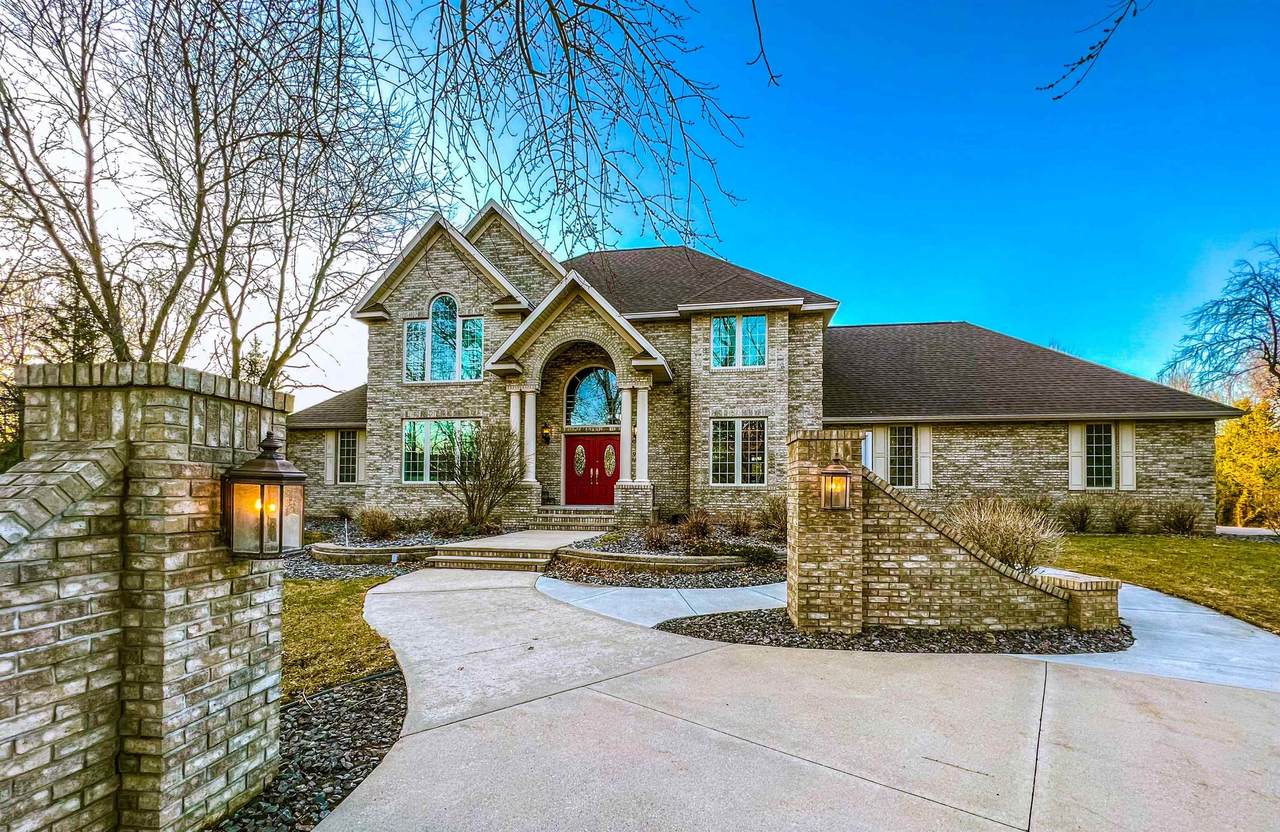 920 Highland Drive - Photo 1