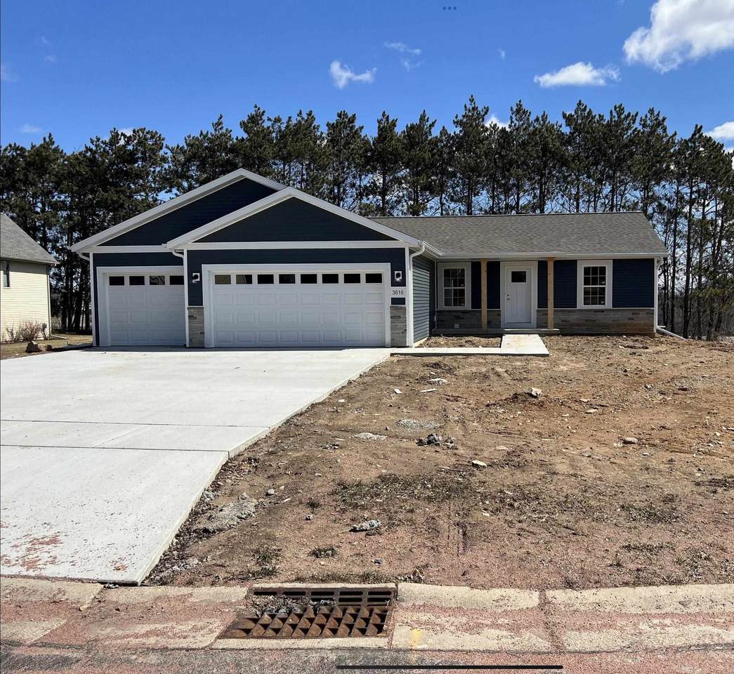520 Woodland Circle - Photo 1