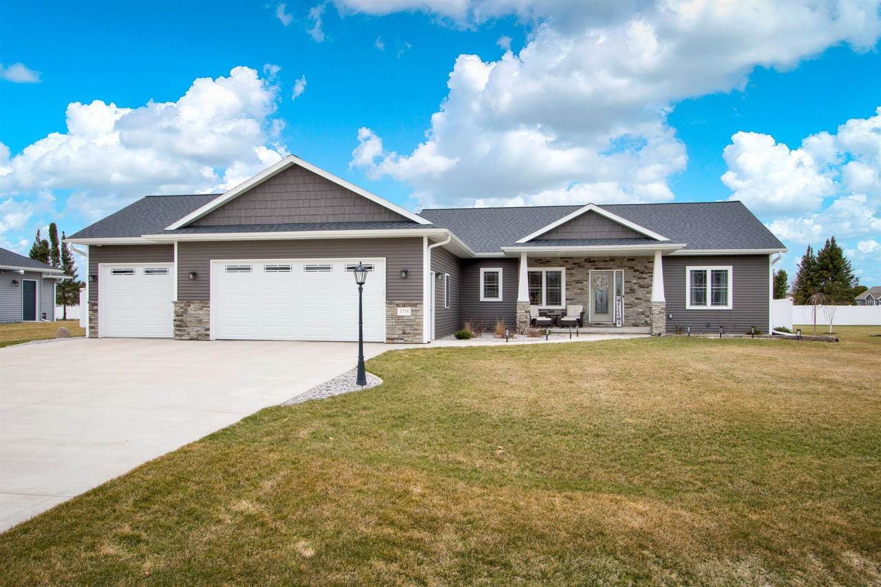 3735 Cumberland Drive - Photo 1