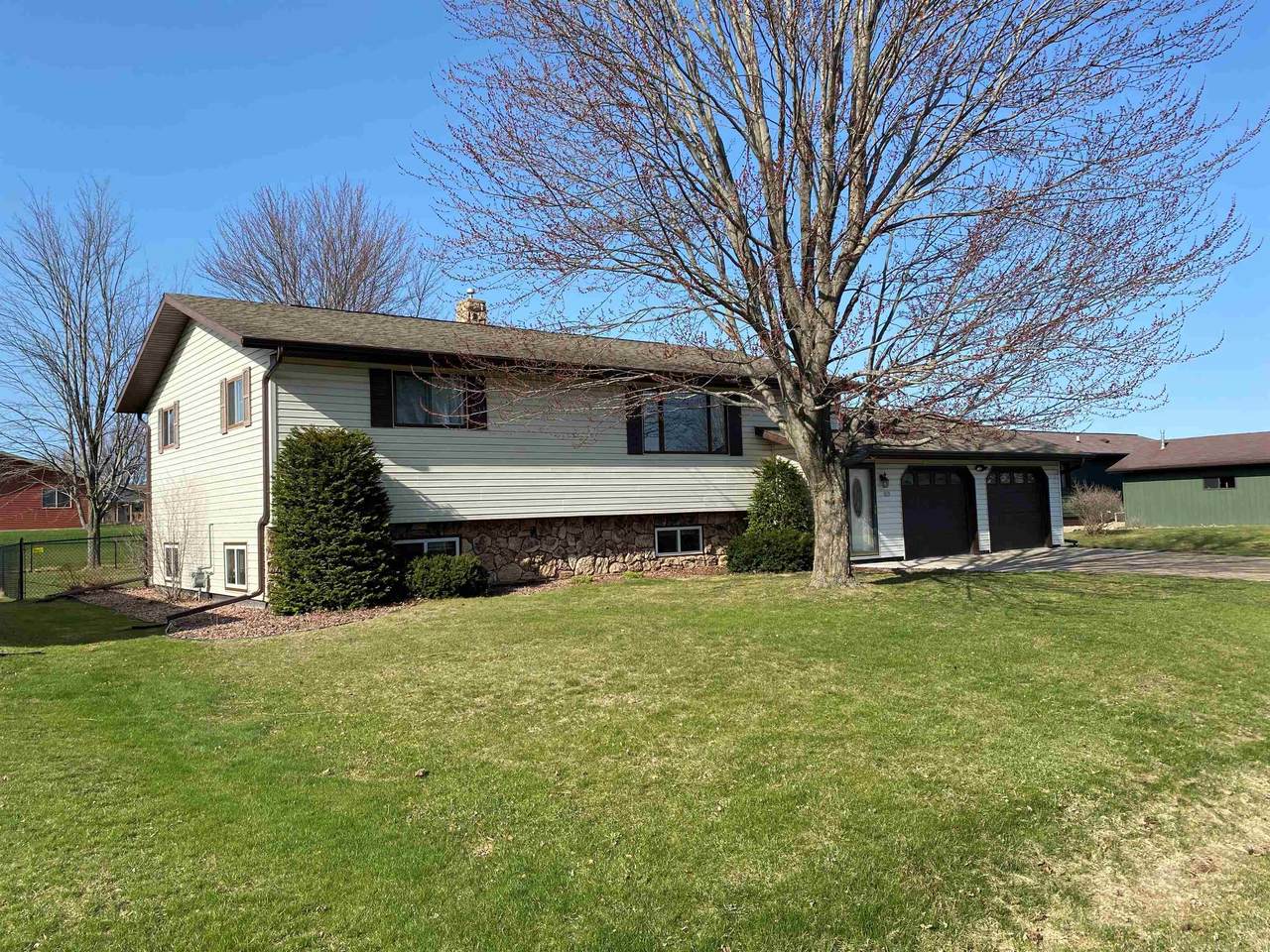 415 20TH STREET - Photo 1