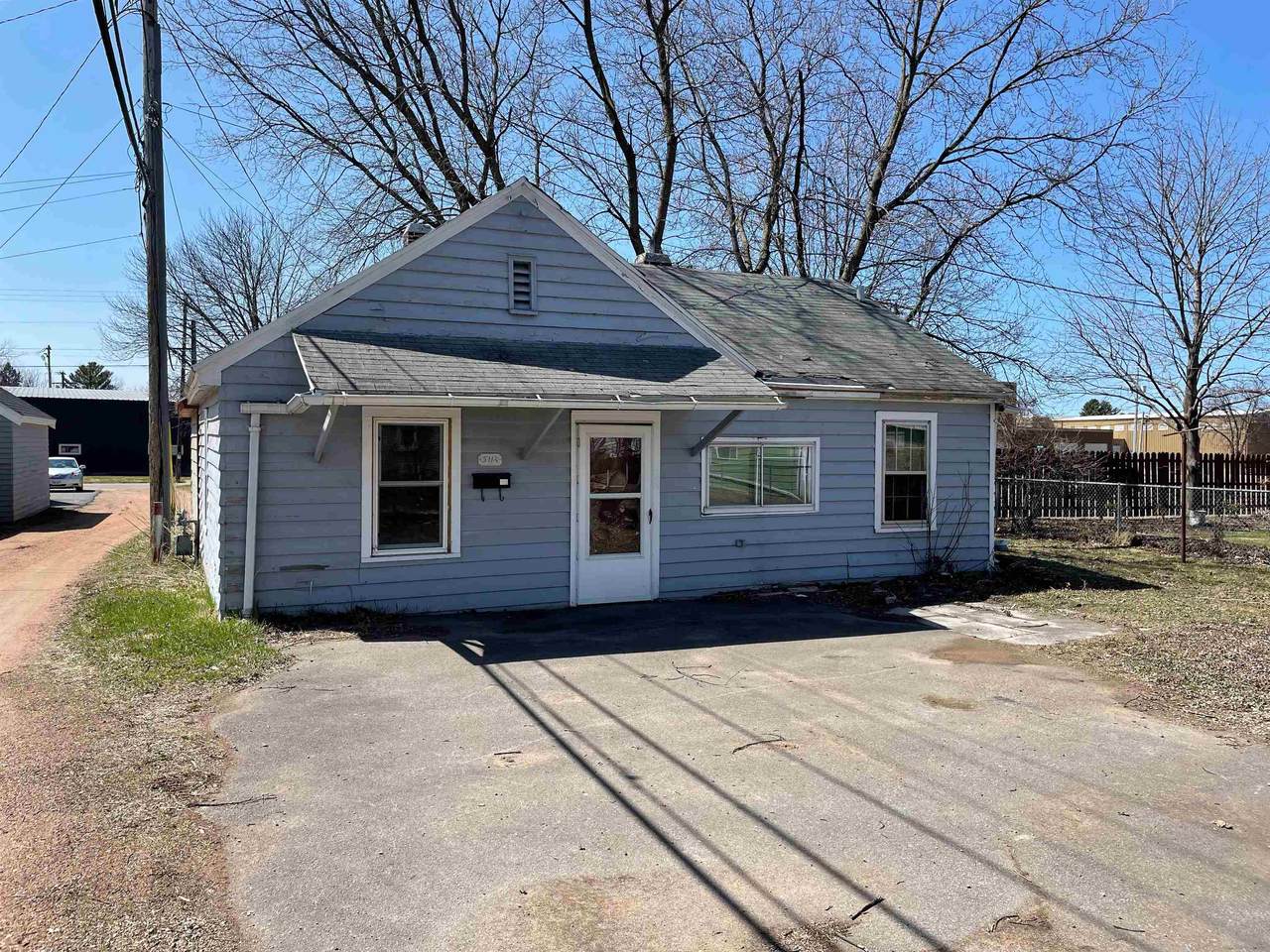 511 Bellis Street - Photo 1