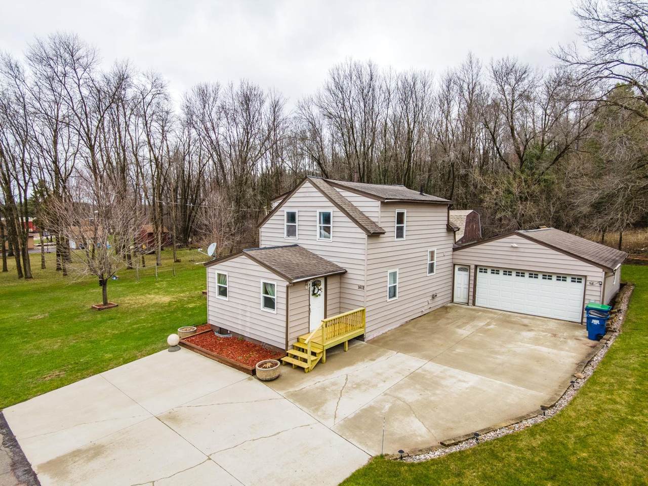 1412 Swanee Avenue - Photo 1