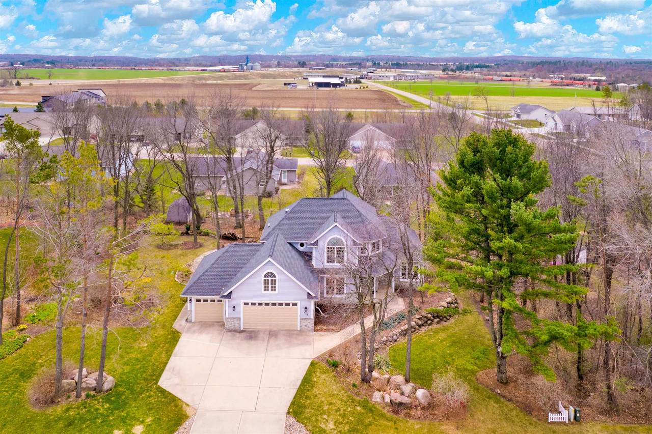 421 Fraser Drive - Photo 1