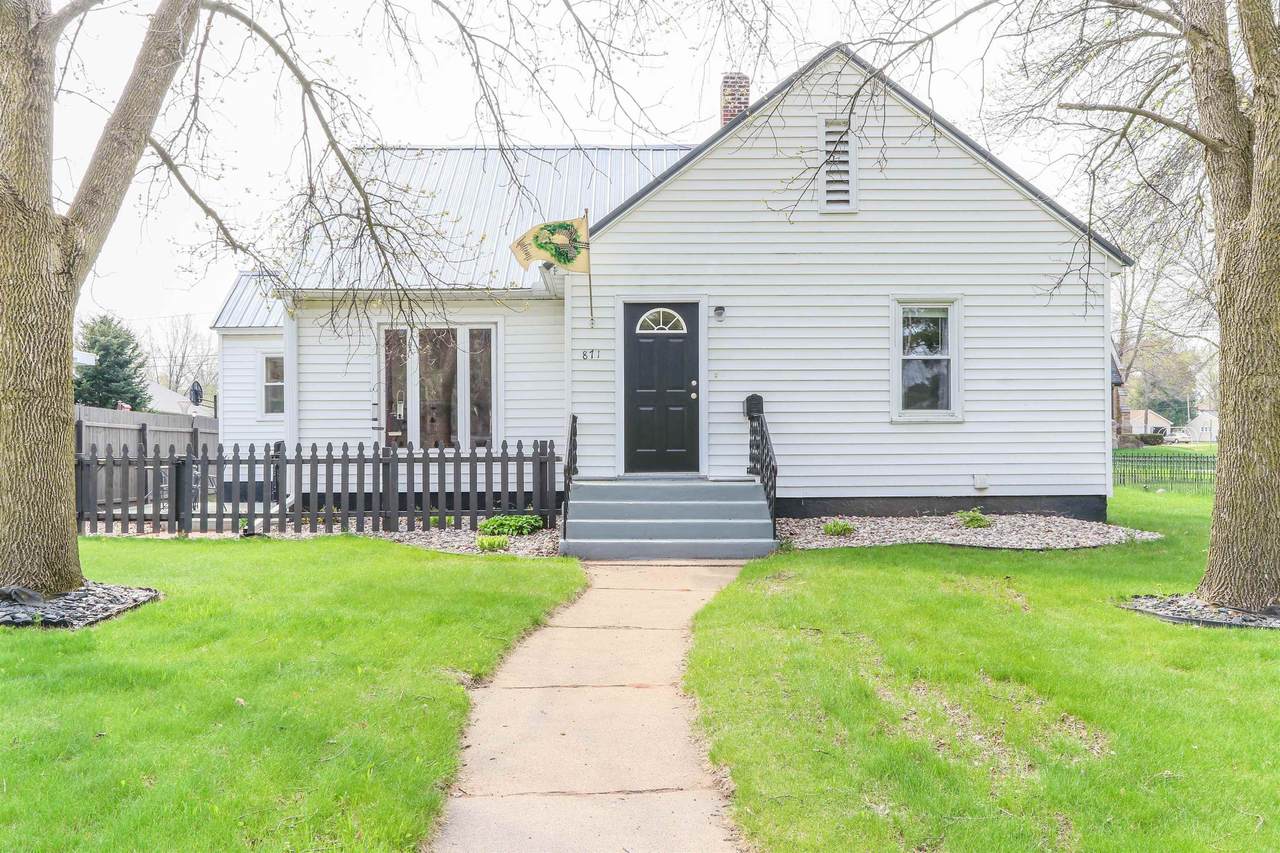 871 Wisconsin River Drive - Photo 1