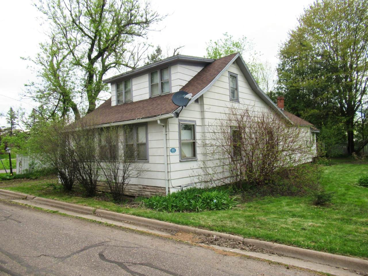 544 Third Street - Photo 1