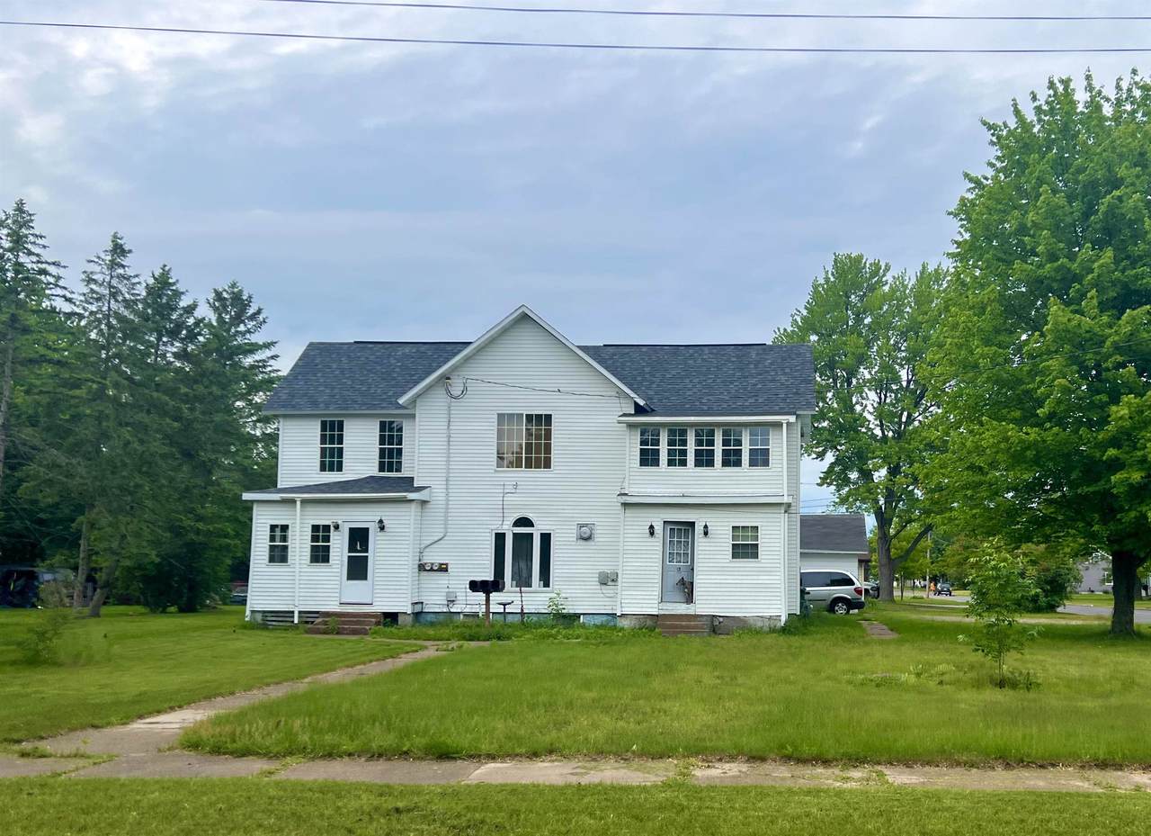 1441 Oak Street - Photo 1