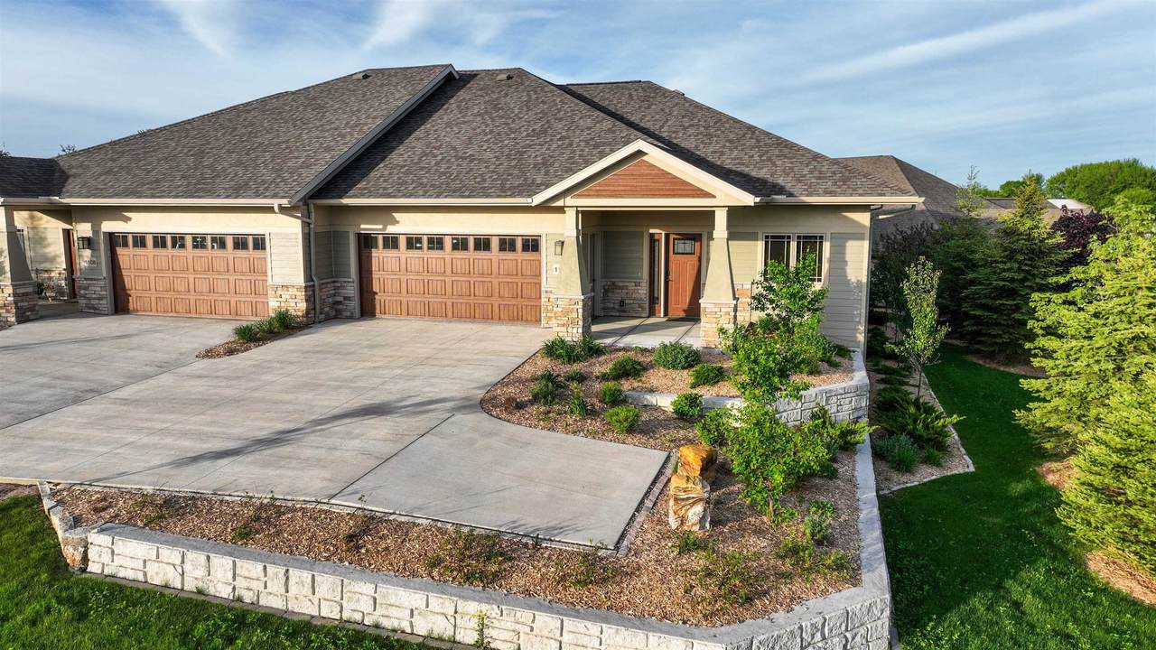 1110 Wildflower Drive - Photo 1