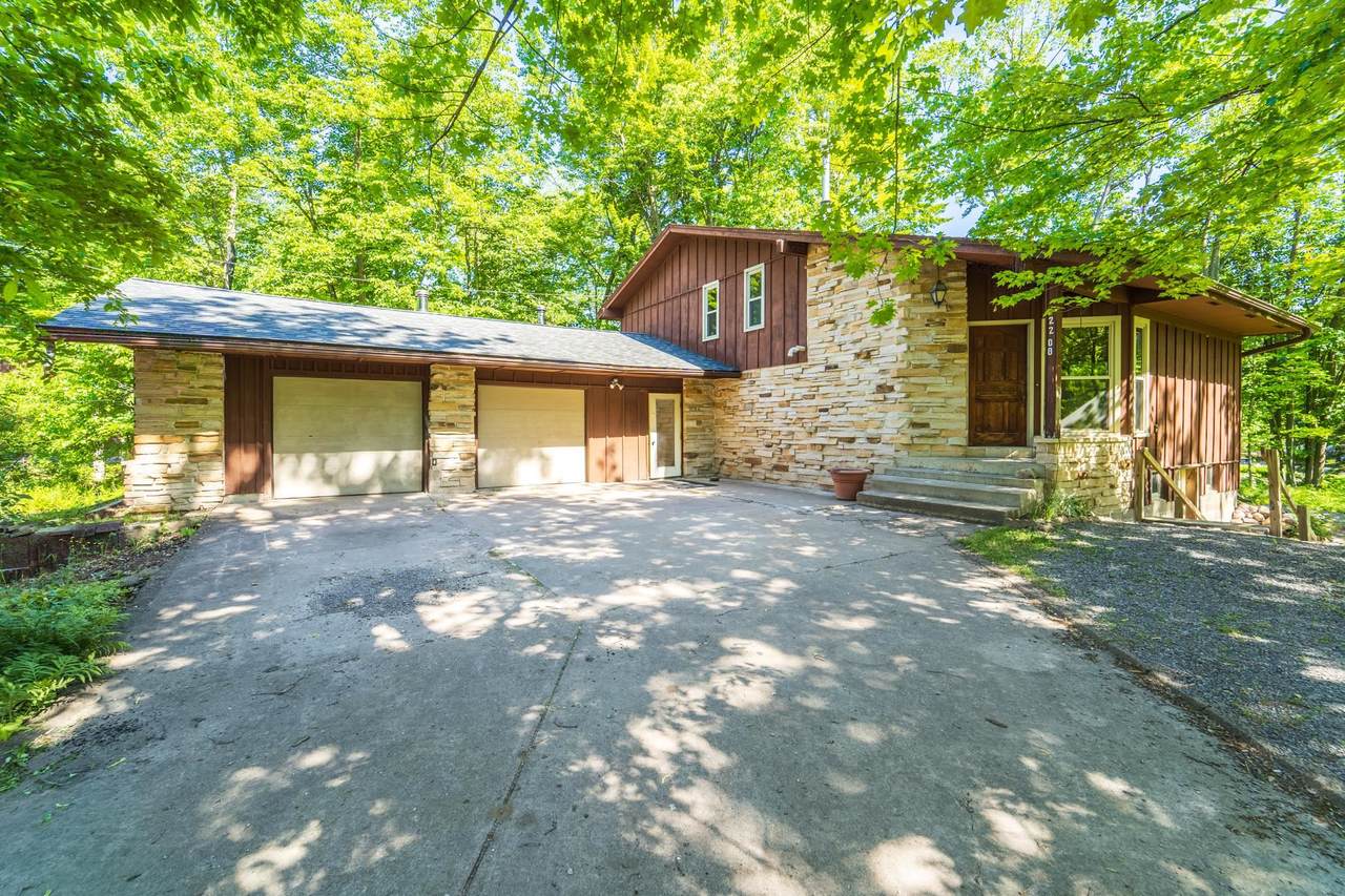 2208 Bellewood Avenue - Photo 1