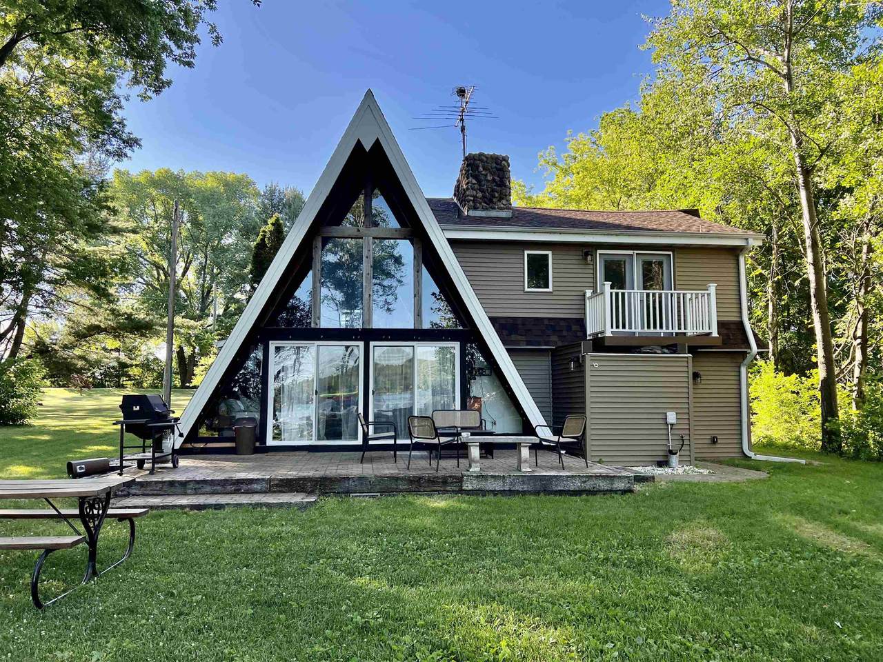 3090 Lake Helen Drive - Photo 1