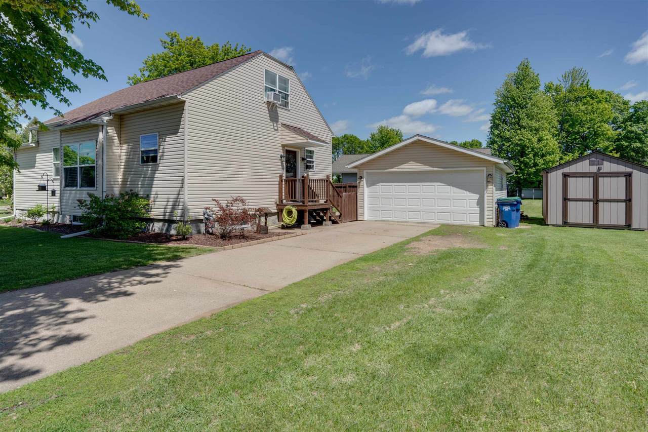 221 Morris Street - Photo 1