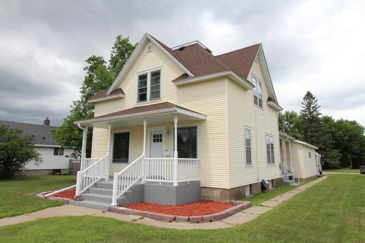 1231 Oak Street - Photo 1