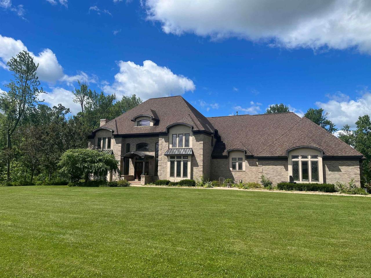 705 Steven Avenue - Photo 1