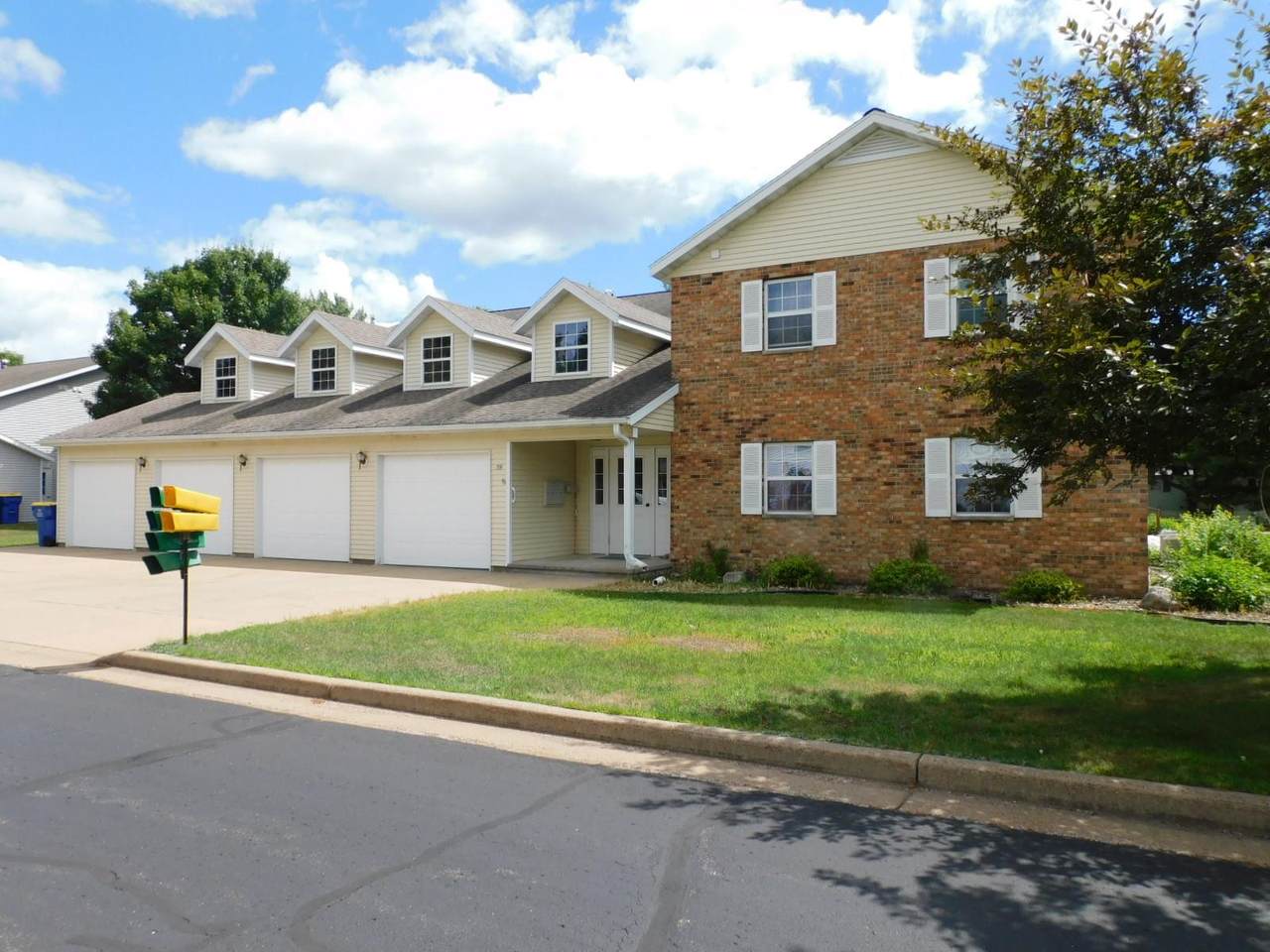 2800 Thielman Street - Photo 1