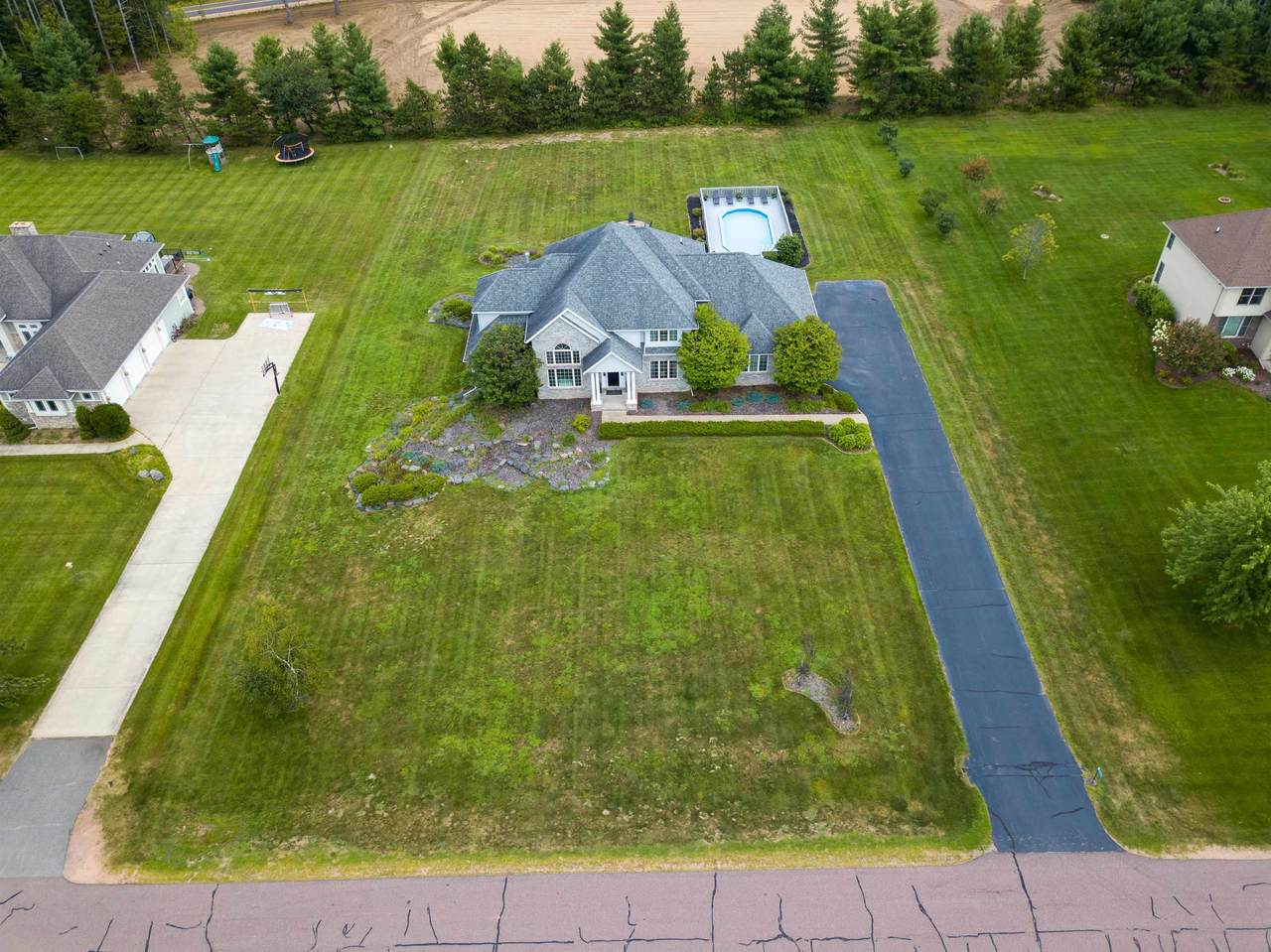 232649 77TH AVENUE - Photo 1