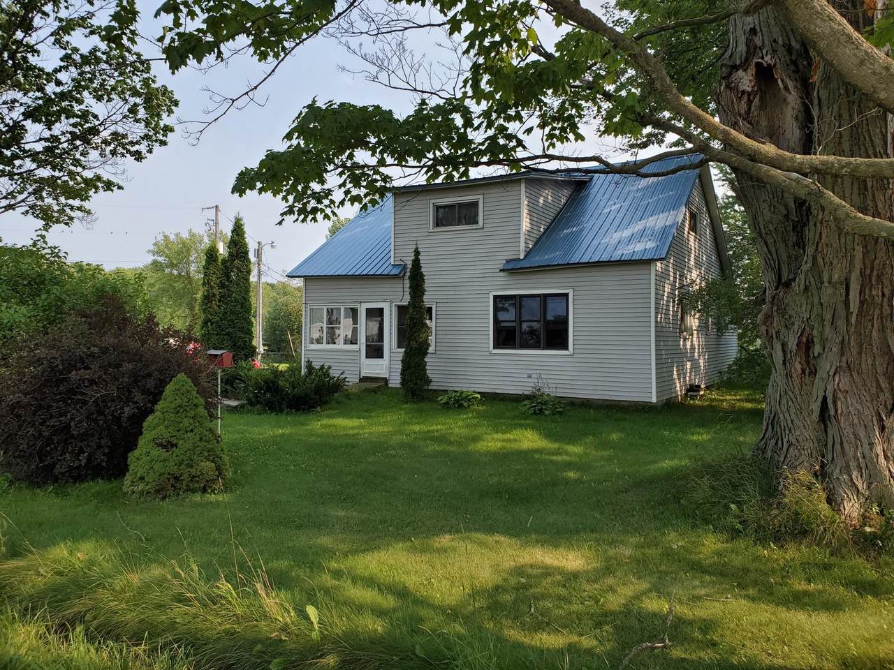 133757 Skye Falls Drive - Photo 1
