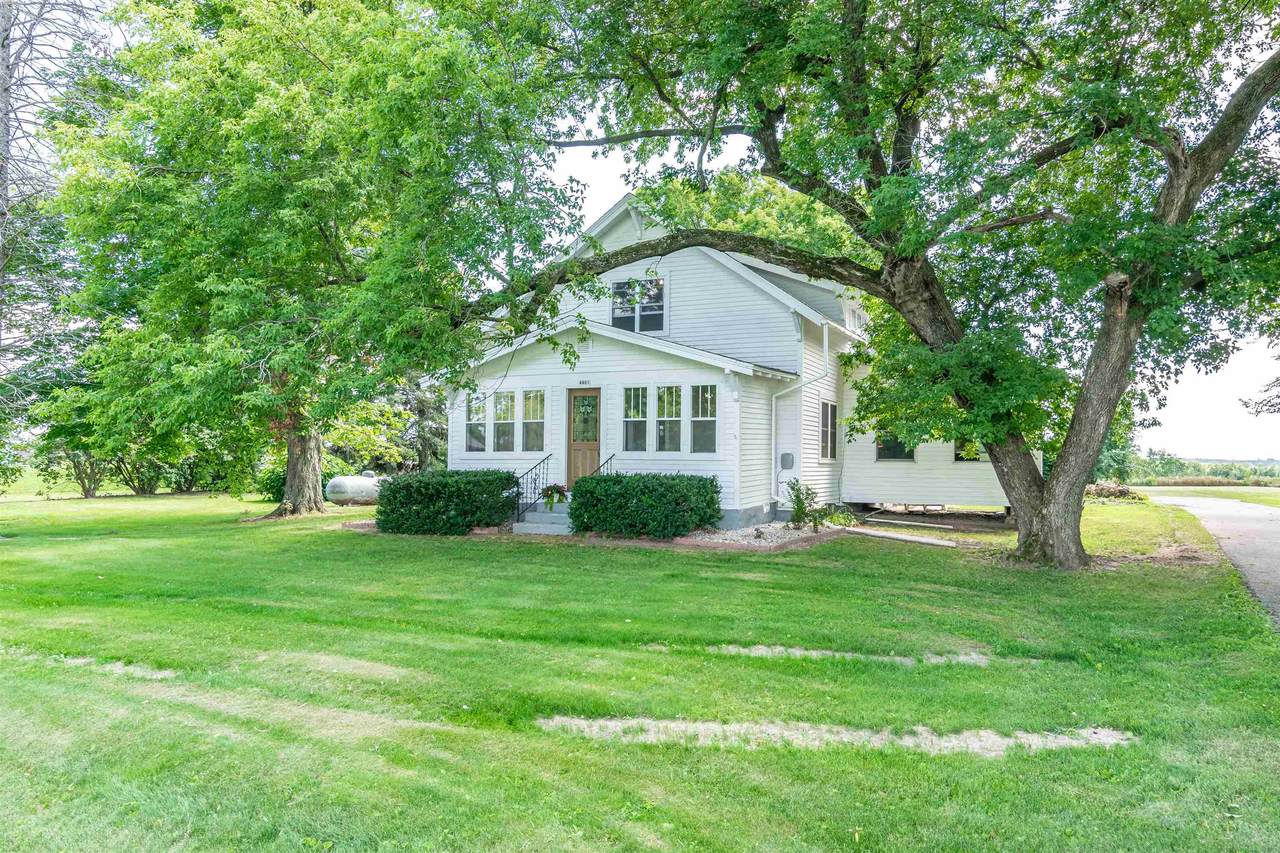 4401 County Road M - Photo 1