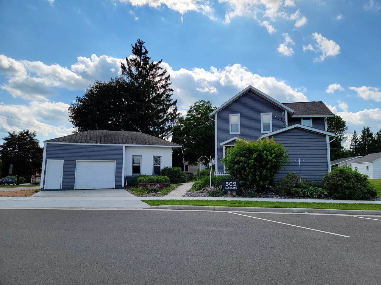 309 Caroline Street - Photo 1