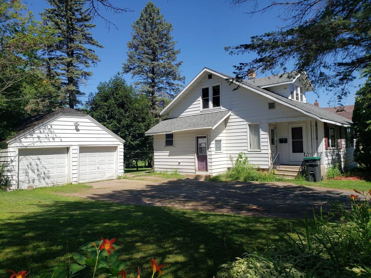 304 Ash Avenue - Photo 1