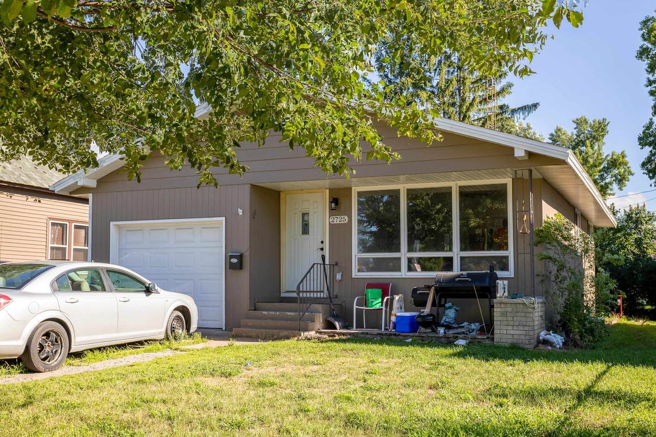2725 Clark Street - Photo 1