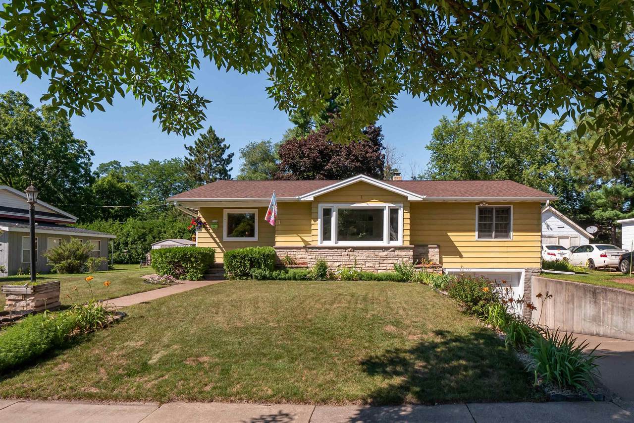 2508 Center Street - Photo 1