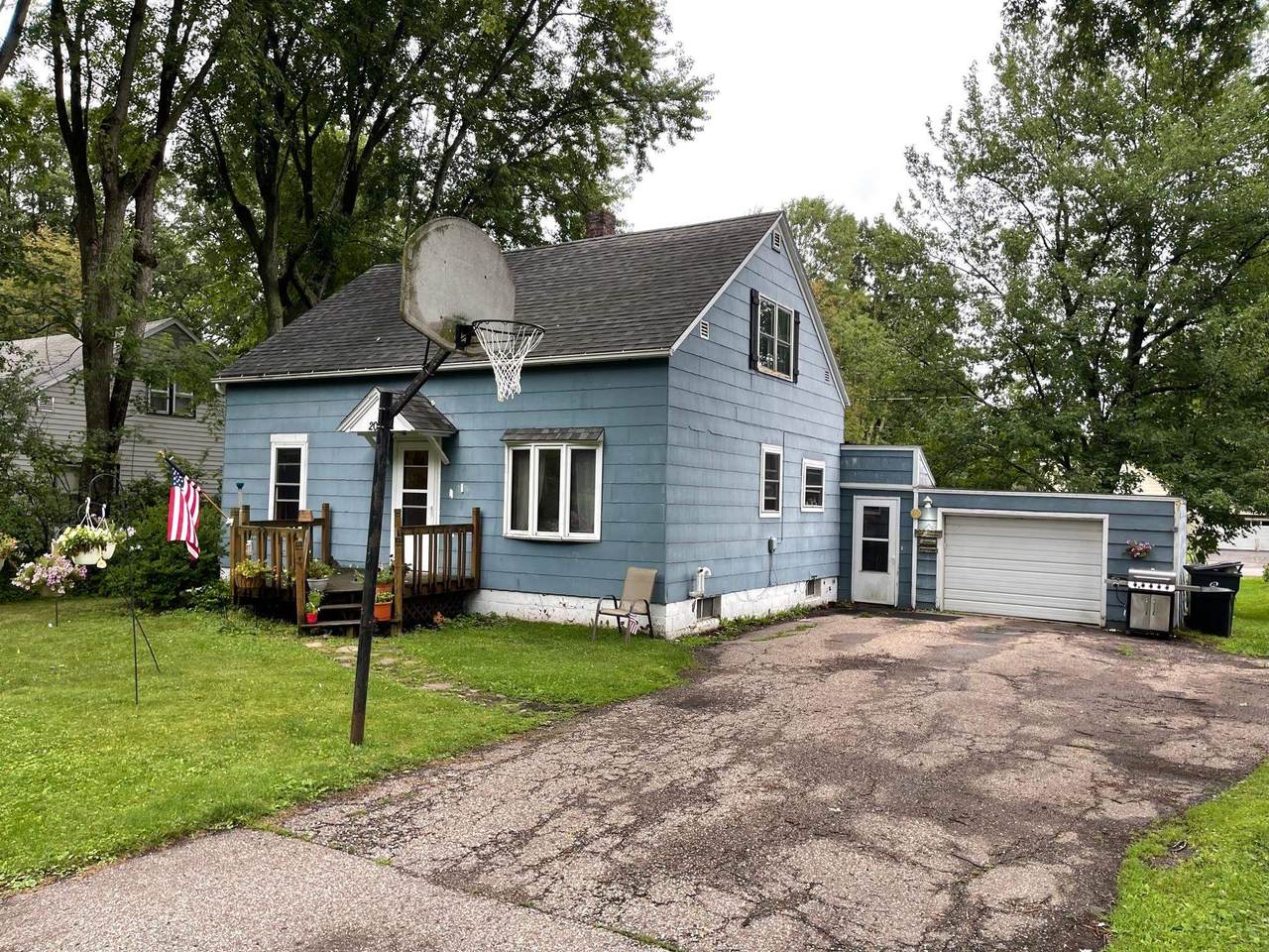 203 Elm Avenue - Photo 1