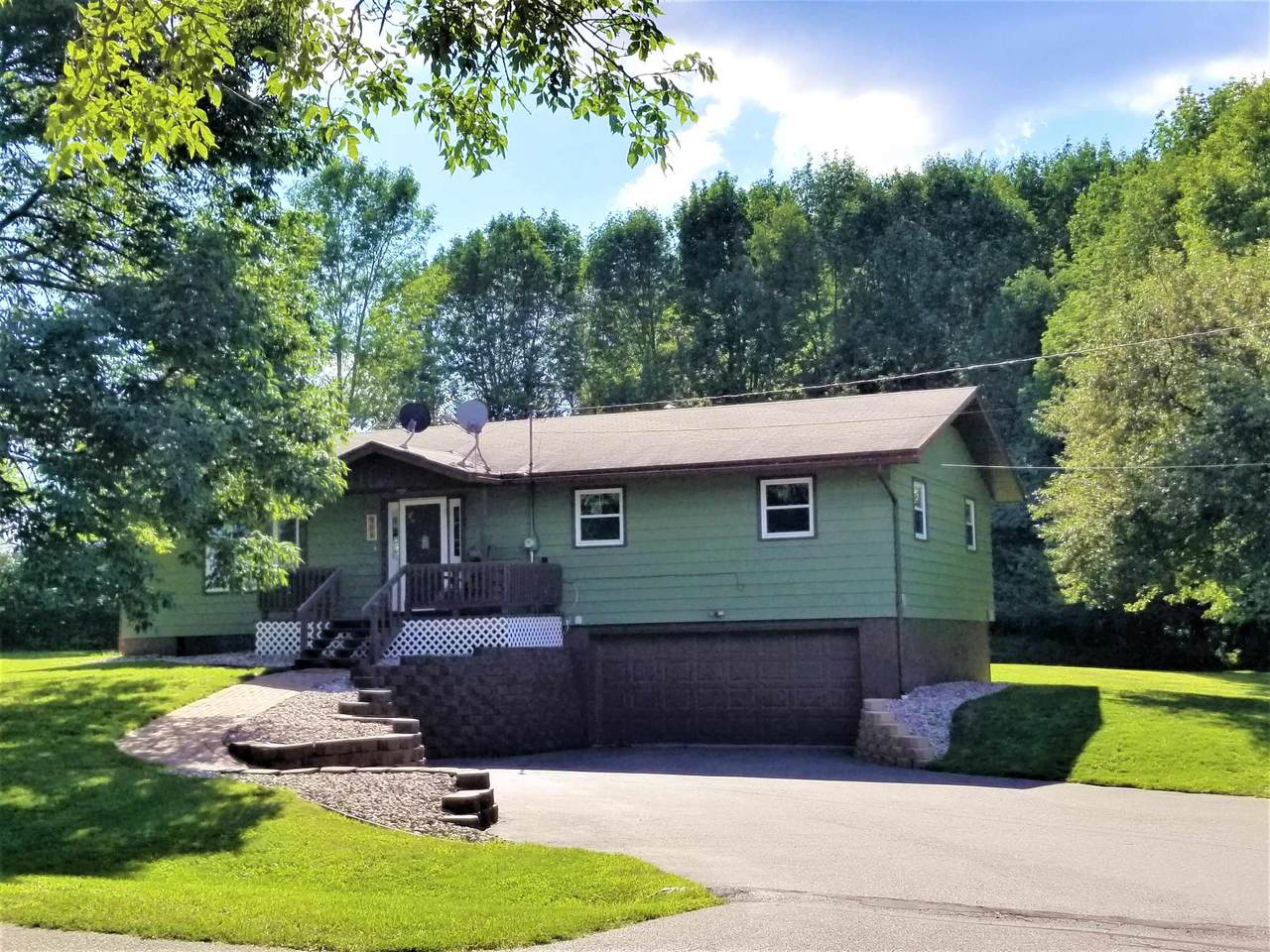 906 20TH STREET - Photo 1