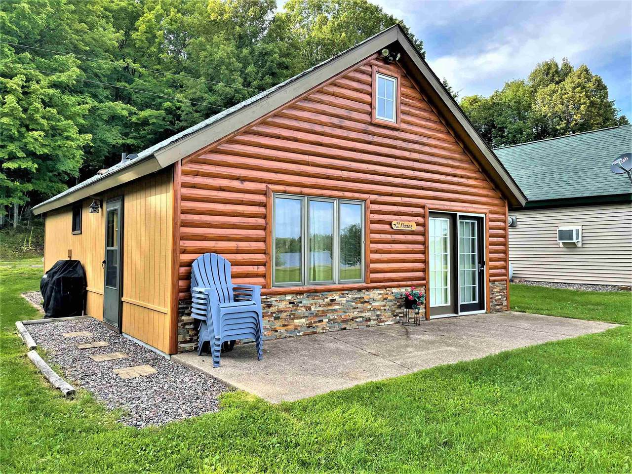 11665 Lakeview Drive - Photo 1
