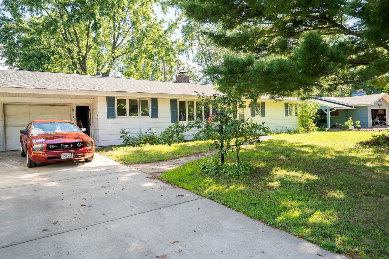 1625 Everest Avenue - Photo 1
