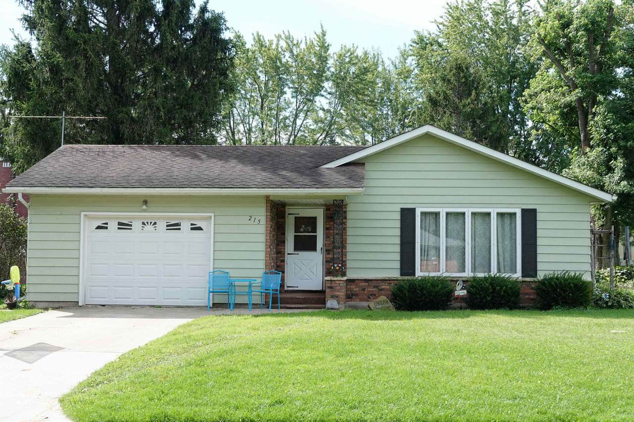 215 Sycamore Street - Photo 1