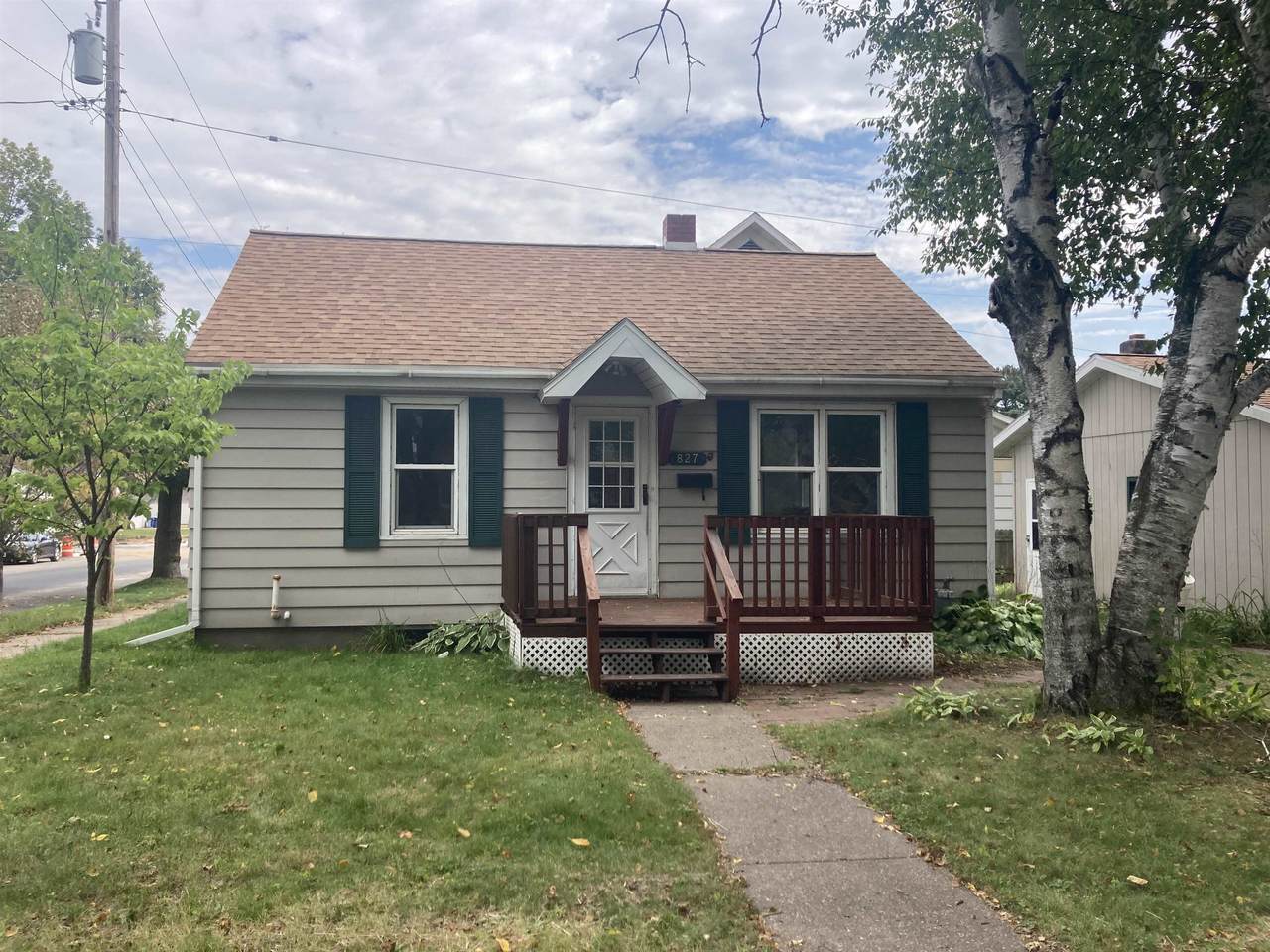 827 5TH AVENUE - Photo 1