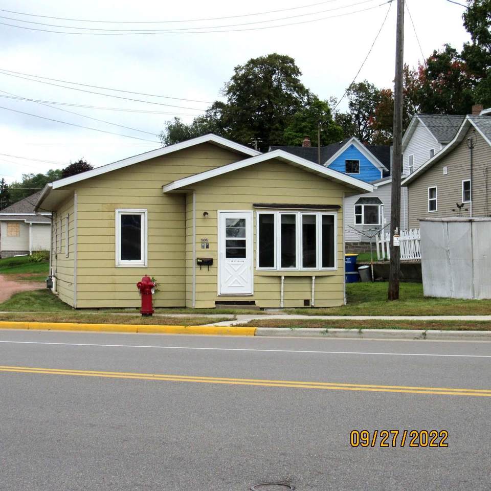 506 Grand Avenue - Photo 1