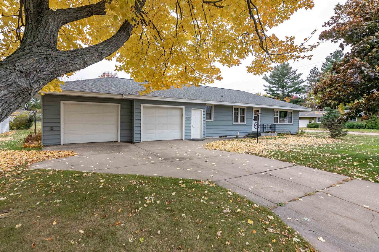 181 20TH AVENUE SOUTH - Photo 1