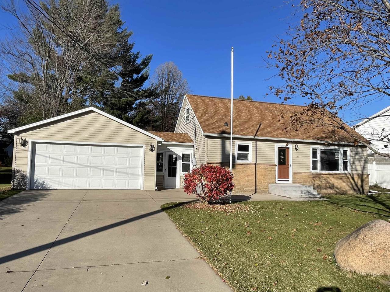 1231 Cook Avenue - Photo 1