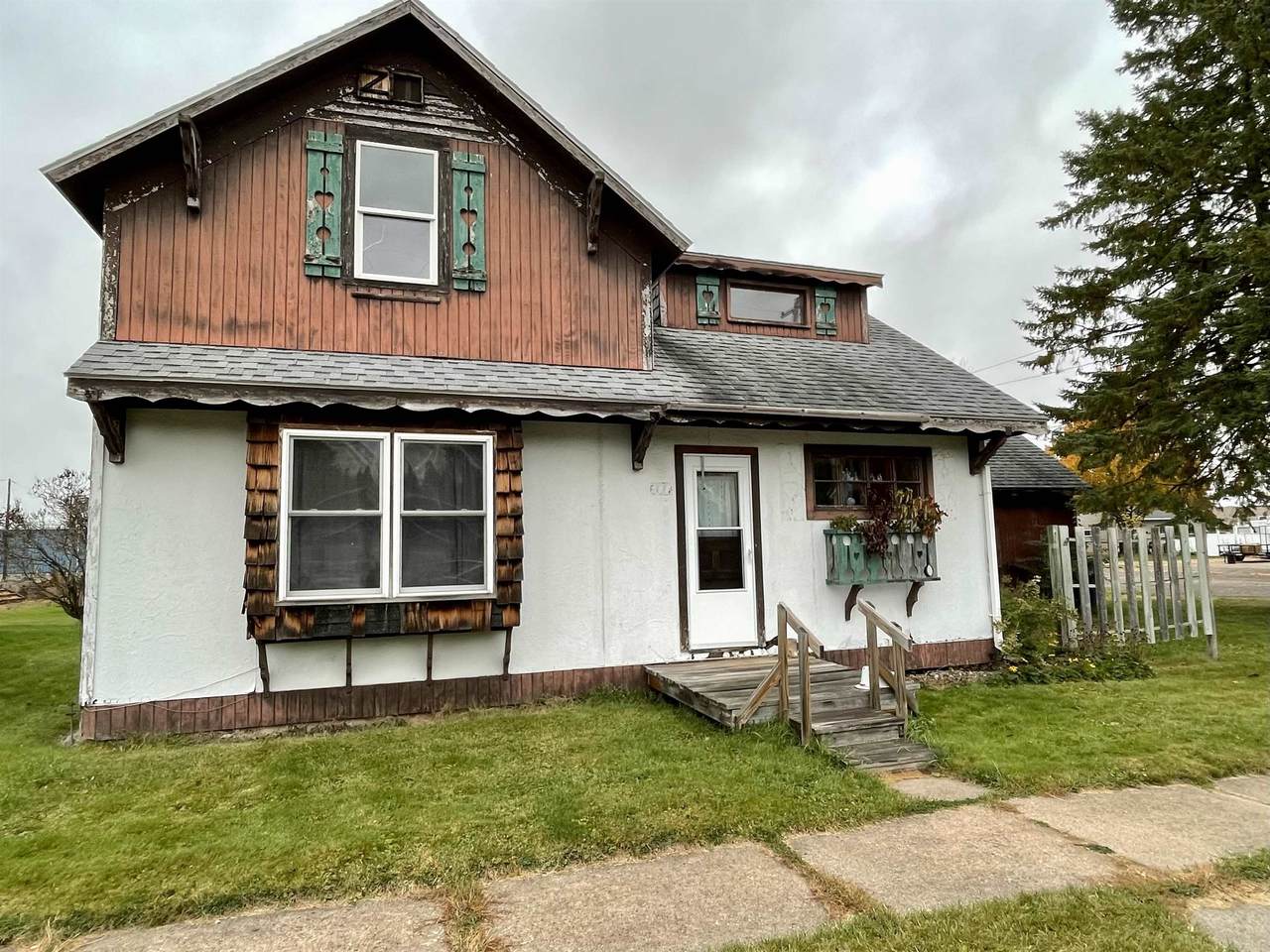 400 2ND STREET - Photo 1