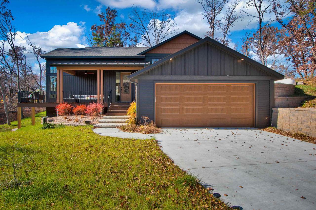 10143 Yellow Brick Road - Photo 1