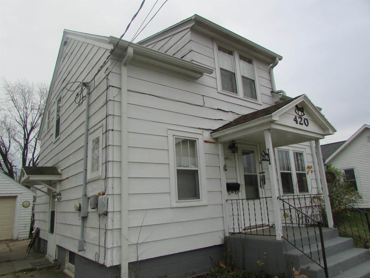 420 9TH STREET NORTH - Photo 1