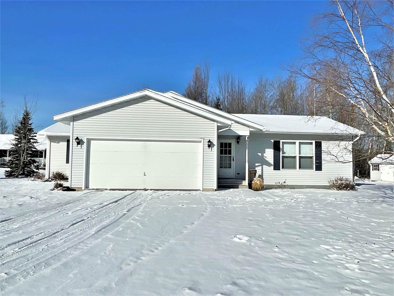 402 Green Tree Drive - Photo 1
