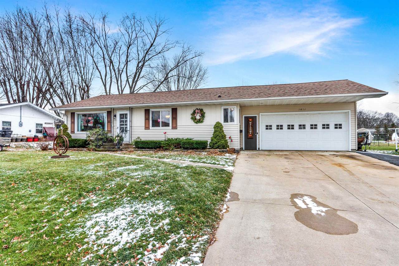 1411 Hemlock Avenue - Photo 1