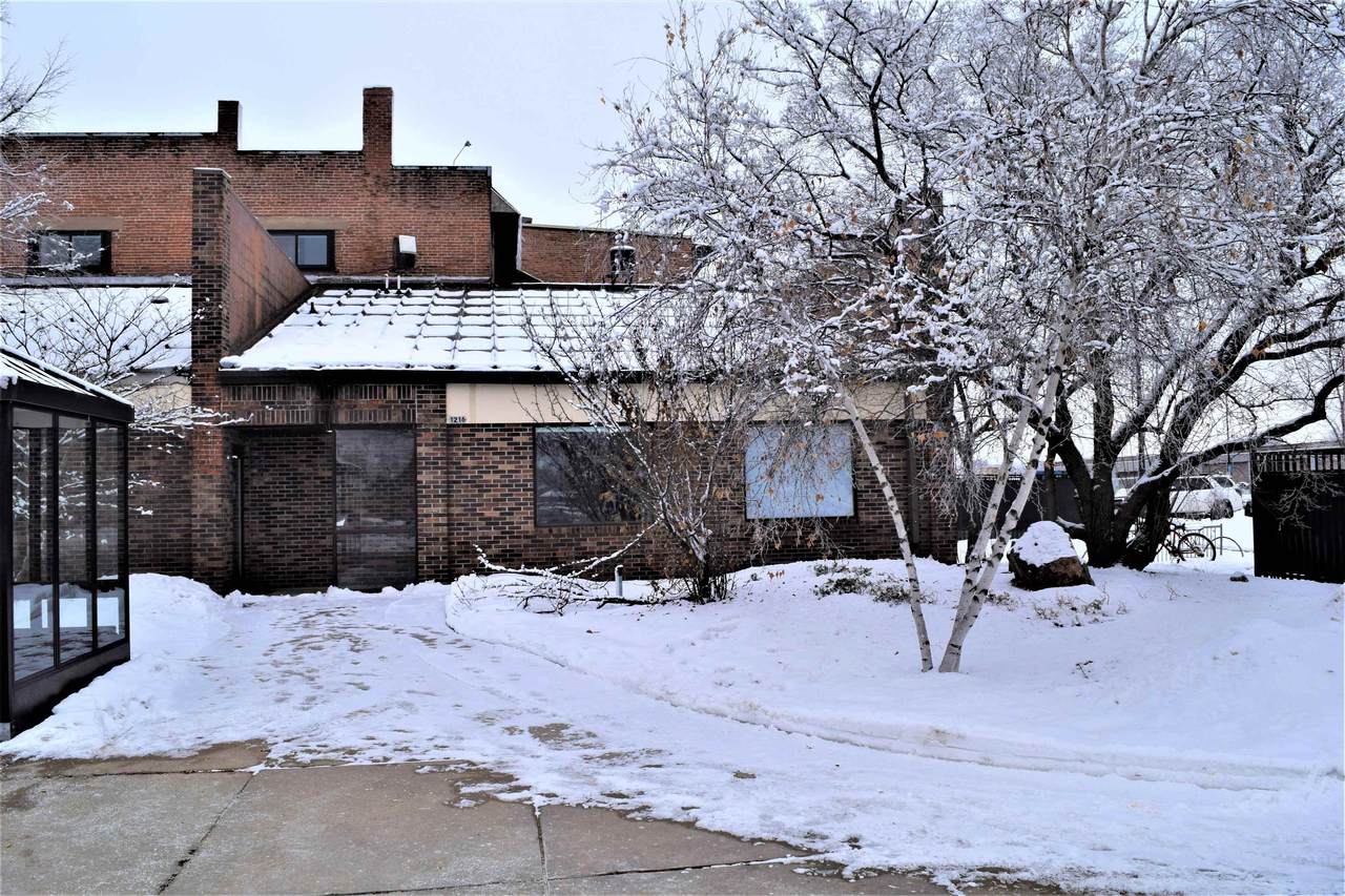 1216 Strongs Avenue - Photo 1