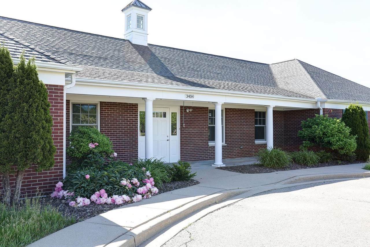 3404 Cross Pointe Boulevard - Photo 1