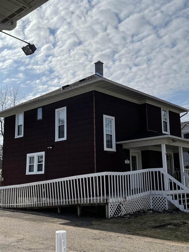 1007 6TH STREET - Photo 1