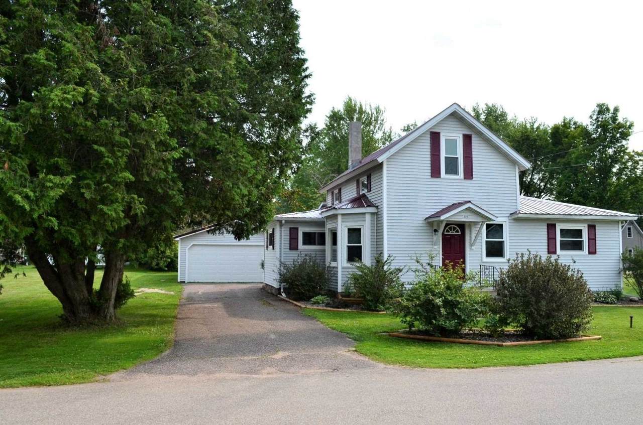 425 Elm Street - Photo 1